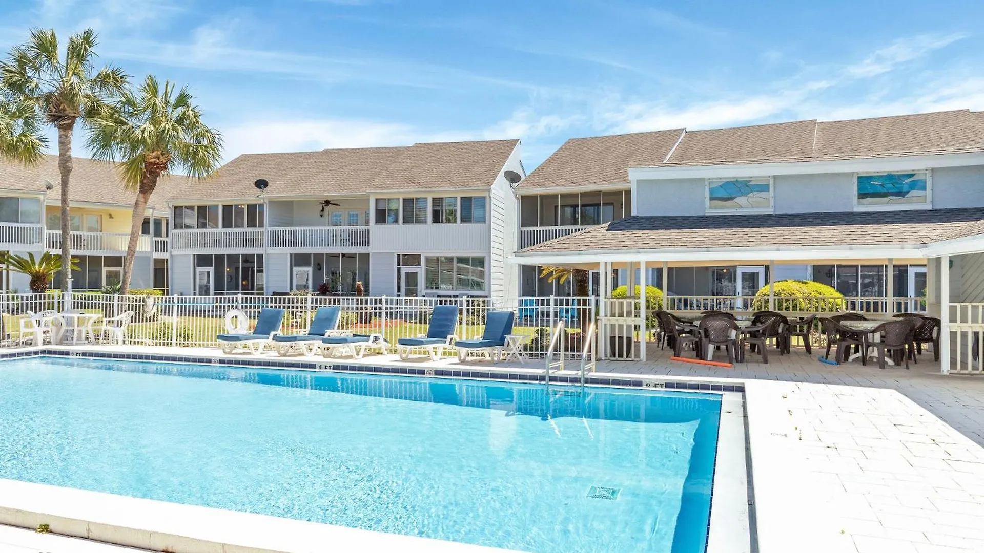 Inlet Reef 213- By Holiday Isle Properties Destin