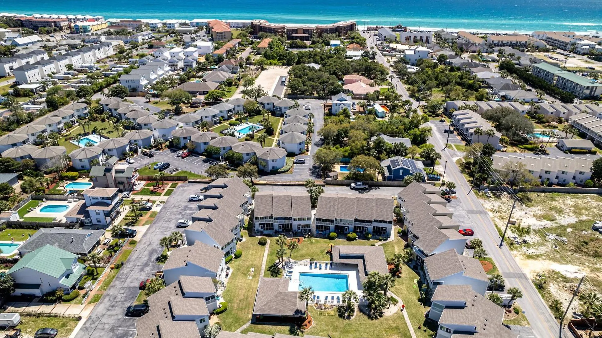 Inlet Reef 213- By Holiday Isle Properties Destin